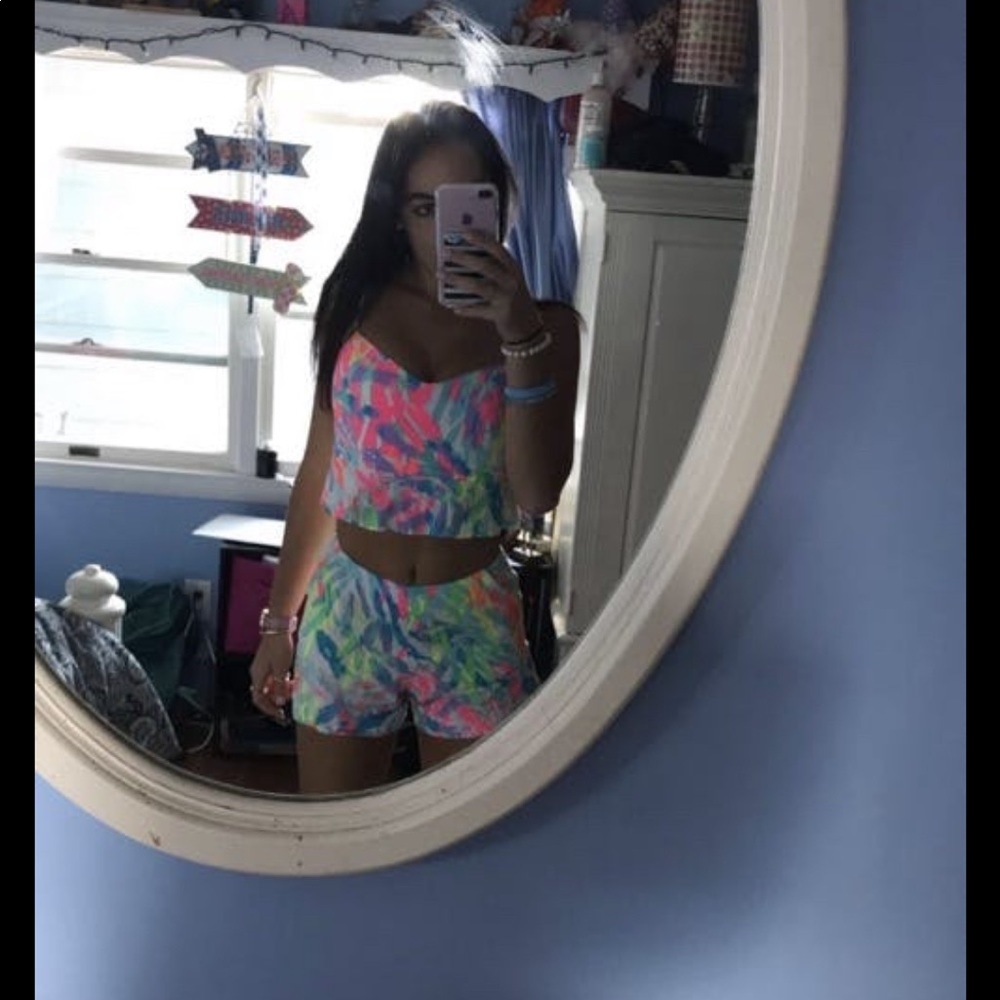 Lily Pulitzer two piece. Size 00 fits 00-2